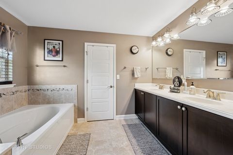 Tiny photo for 883 W Courtland Street, Mundelein, IL 60060 (MLS # 12451065)