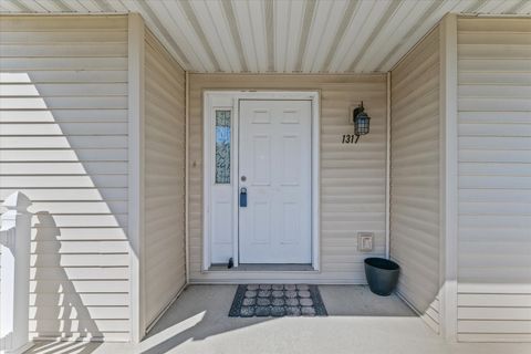 Tiny photo for 1317 MONTGOMERY Street, Urbana, IL 61802 (MLS # 12456390)