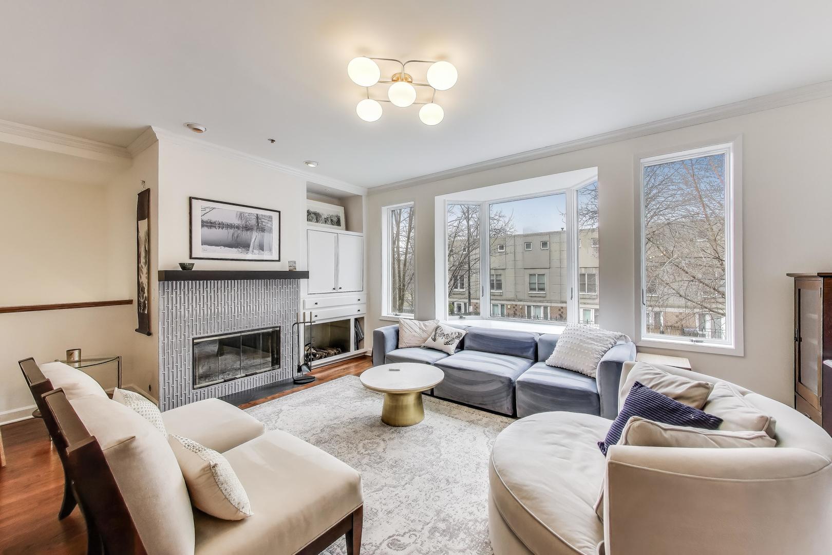 19 W 15th Street