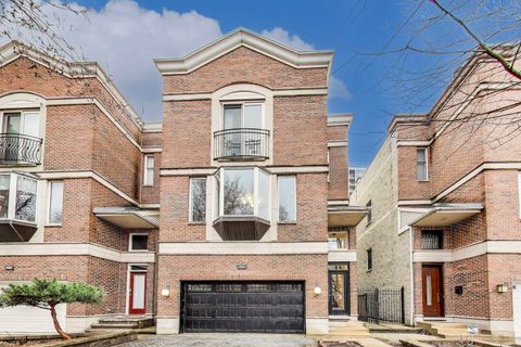 19 W 15th Street Chicago IL 60605