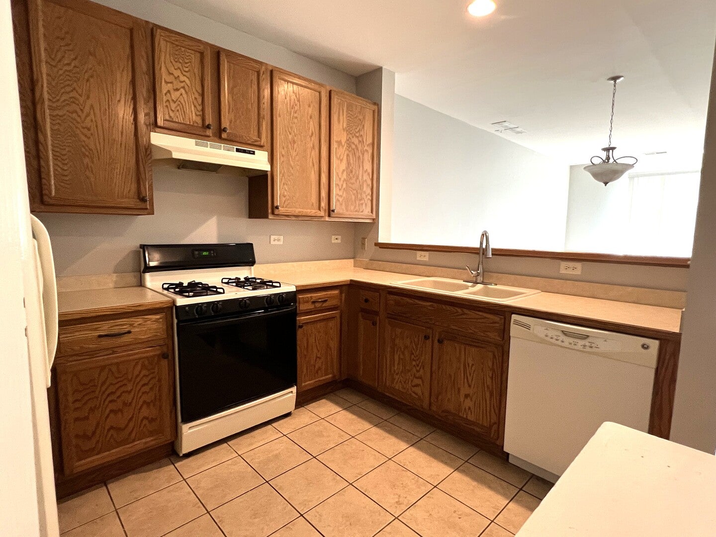 2540 GOLF RIDGE Circle 2540