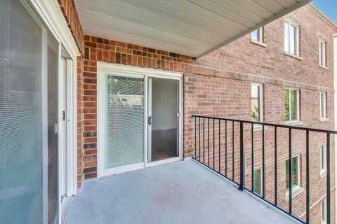 Tiny photo for 2720 Central Street #4C, Evanston, IL 60201 (MLS # 12455771)
