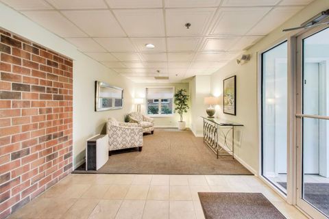 Tiny photo for 2720 Central Street #4C, Evanston, IL 60201 (MLS # 12455771)