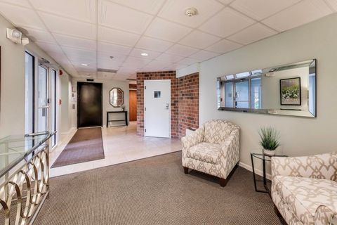 Tiny photo for 2720 Central Street #4C, Evanston, IL 60201 (MLS # 12455771)