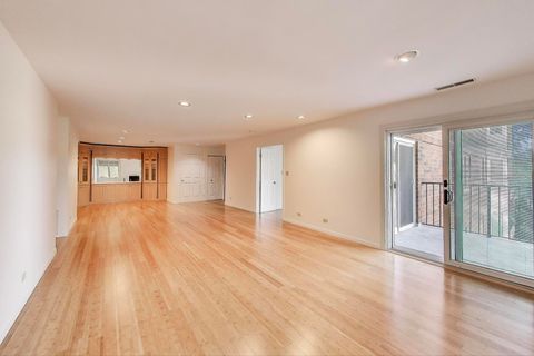 Tiny photo for 2720 Central Street #4C, Evanston, IL 60201 (MLS # 12455771)