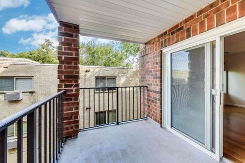 Tiny photo for 2720 Central Street #4C, Evanston, IL 60201 (MLS # 12455771)