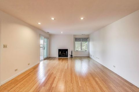 Tiny photo for 2720 Central Street #4C, Evanston, IL 60201 (MLS # 12455771)
