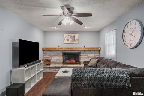 Tiny photo for 2149 W 30TH Street, Davenport, IA 52804 (MLS # QC4268683)