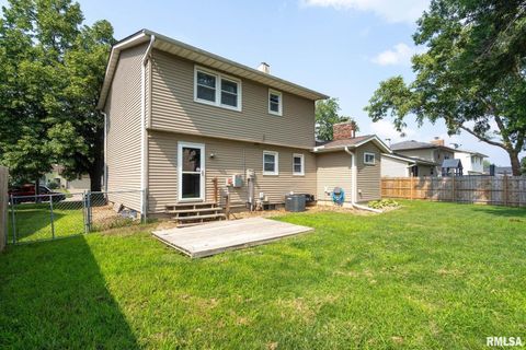 Tiny photo for 2149 W 30TH Street, Davenport, IA 52804 (MLS # QC4268683)