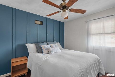 Tiny photo for 2149 W 30TH Street, Davenport, IA 52804 (MLS # QC4268683)