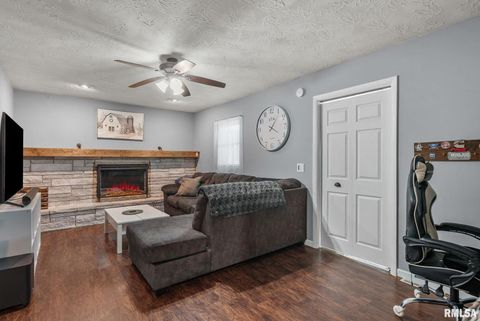 Tiny photo for 2149 W 30TH Street, Davenport, IA 52804 (MLS # QC4268683)