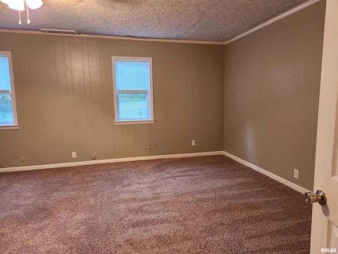 Tiny photo for 820 AIRPORT Road, Mt Vernon, IL 62864 (MLS # EB458686)