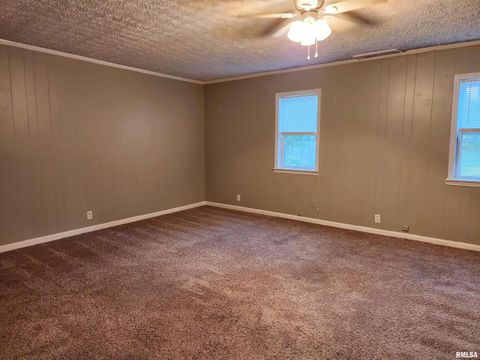 Tiny photo for 820 AIRPORT Road, Mt Vernon, IL 62864 (MLS # EB458686)