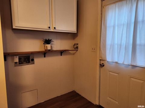 Tiny photo for 820 AIRPORT Road, Mt Vernon, IL 62864 (MLS # EB458686)