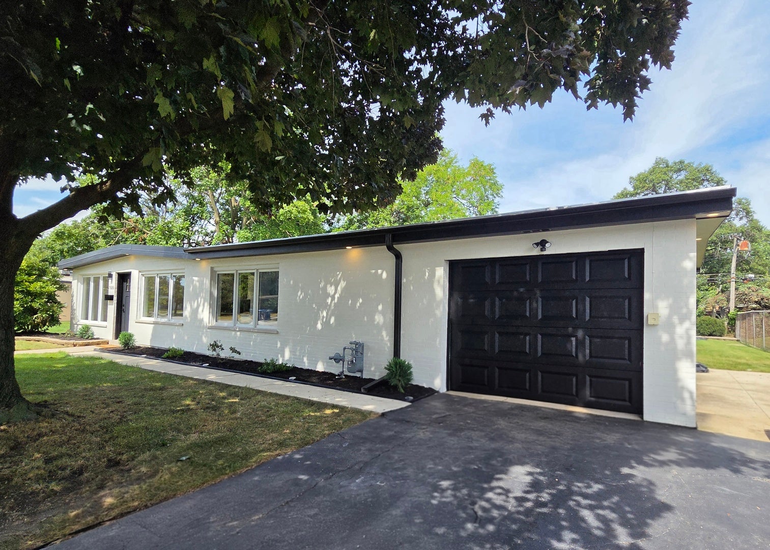 7906 W 98th Street