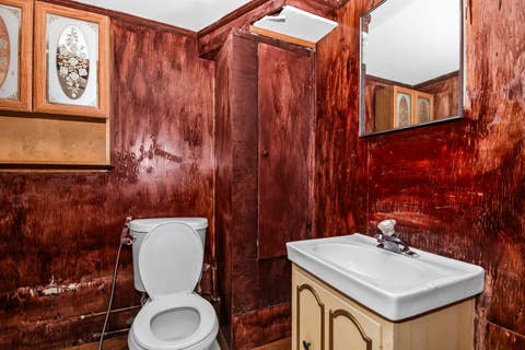 Tiny photo for 6815 N Tripp Avenue, Lincolnwood, IL 60712 (MLS # 12719868)