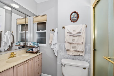 Tiny photo for 6815 N Tripp Avenue, Lincolnwood, IL 60712 (MLS # 12719868)
