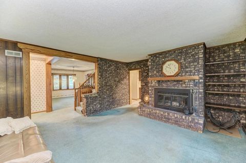 Tiny photo for 6N331 Keeney Road, Keeneyville, IL 60172 (MLS # 12490857)