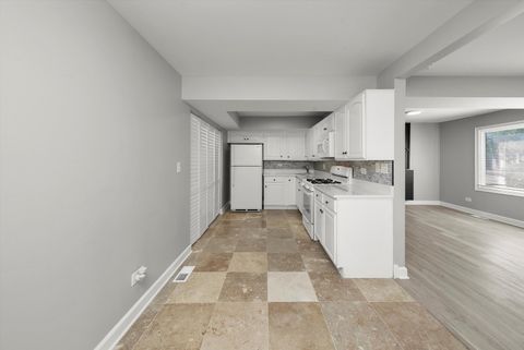 Tiny photo for 6040 W 79TH Street, Burbank, IL 60459 (MLS # 12517710)