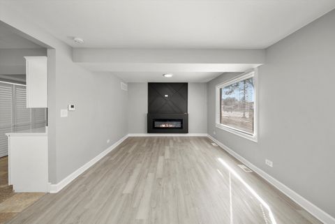 Tiny photo for 6040 W 79TH Street, Burbank, IL 60459 (MLS # 12517710)