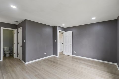 Tiny photo for 1200 Knottingham Court #2B, Schaumburg, IL 60193 (MLS # 12596609)