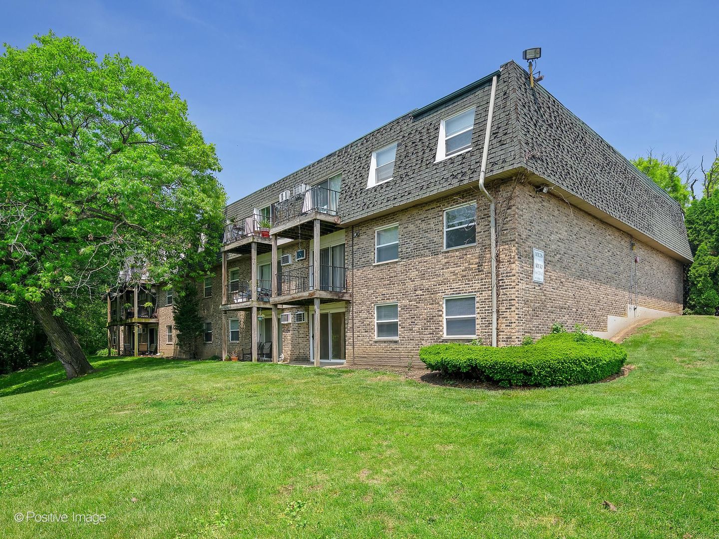 10130 S 84th Terrace 11107
