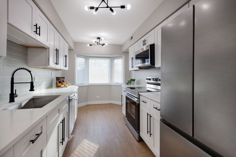 Tiny photo for 6818 Joliet Road #9, Indian Head Park, IL 60525 (MLS # 12536666)