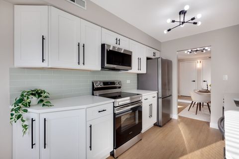 Tiny photo for 6818 Joliet Road #9, Indian Head Park, IL 60525 (MLS # 12536666)