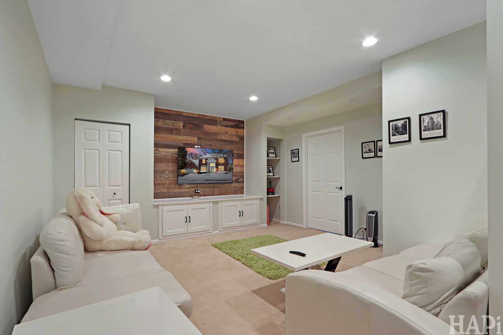 1121 Williamsburg Circle