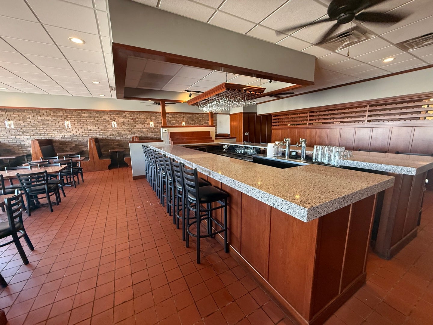 102 E Kimberly Road D-E