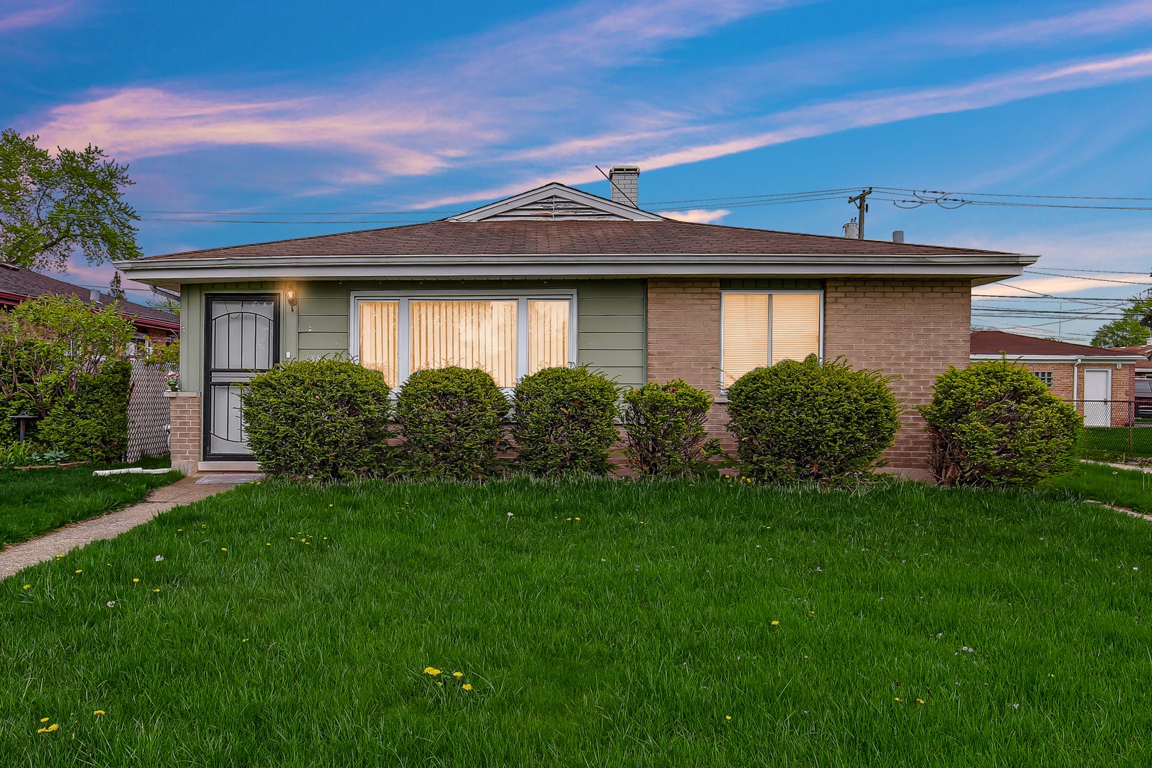 1383 Greenbay Avenue