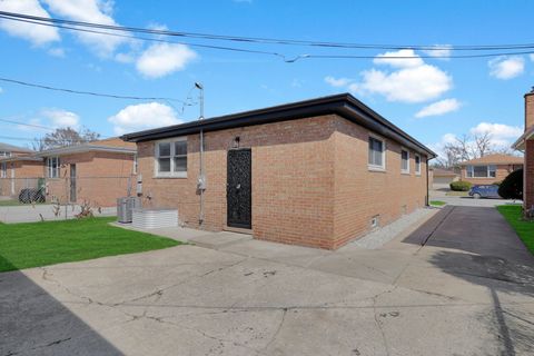 Tiny photo for 12750 S Aberdeen Street S, Calumet Park, IL 60827 (MLS # 12598676)
