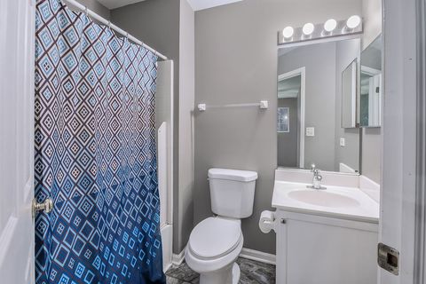 Tiny photo for 2452 Daybreak Court #2452, Elgin, IL 60123 (MLS # 12522184)