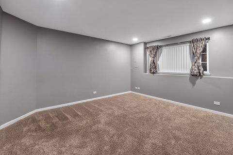 Tiny photo for 2452 Daybreak Court #2452, Elgin, IL 60123 (MLS # 12522184)