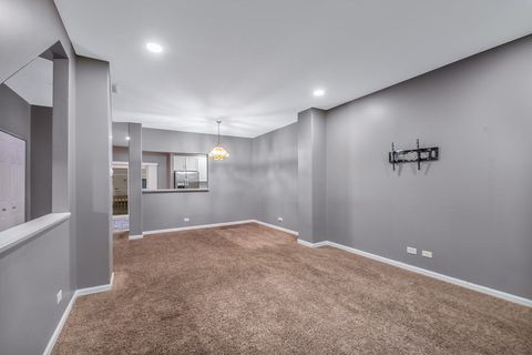 Tiny photo for 2452 Daybreak Court #2452, Elgin, IL 60123 (MLS # 12522184)