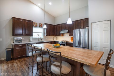 Tiny photo for 308 Fieldstone Drive, Woodstock, IL 60098 (MLS # 12610331)