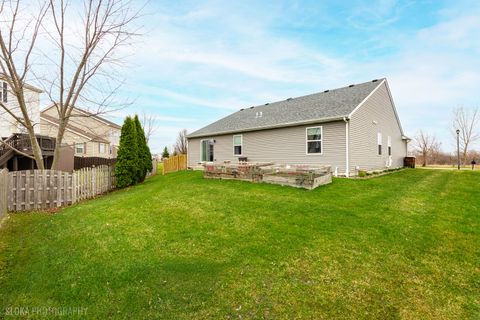 Tiny photo for 308 Fieldstone Drive, Woodstock, IL 60098 (MLS # 12610331)