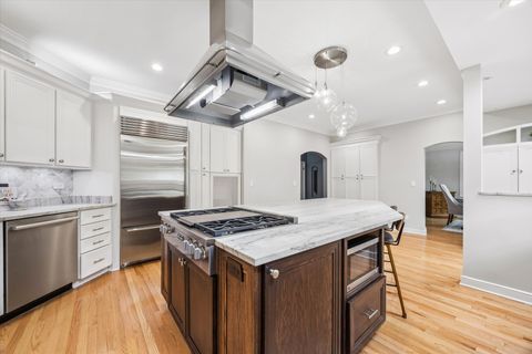 Tiny photo for 301 W Cossitt Avenue, La Grange, IL 60525 (MLS # 12685106)