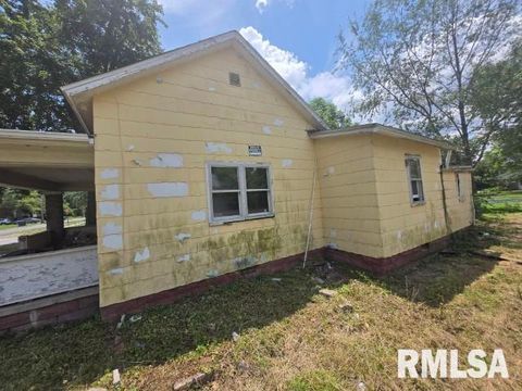Tiny photo for 629 S 18TH Street, Mt Vernon, IL 62864 (MLS # EB458621)