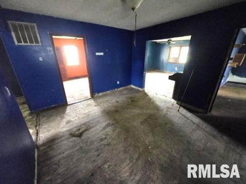 Tiny photo for 629 S 18TH Street, Mt Vernon, IL 62864 (MLS # EB458621)