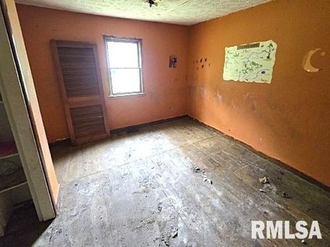 Tiny photo for 629 S 18TH Street, Mt Vernon, IL 62864 (MLS # EB458621)