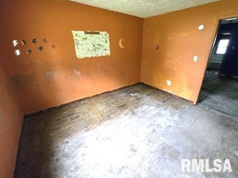 Tiny photo for 629 S 18TH Street, Mt Vernon, IL 62864 (MLS # EB458621)