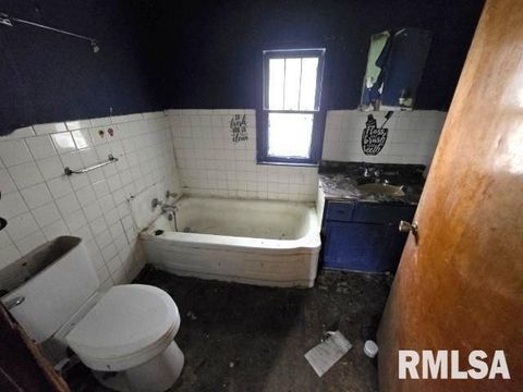 Tiny photo for 629 S 18TH Street, Mt Vernon, IL 62864 (MLS # EB458621)