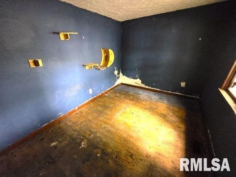 Tiny photo for 629 S 18TH Street, Mt Vernon, IL 62864 (MLS # EB458621)