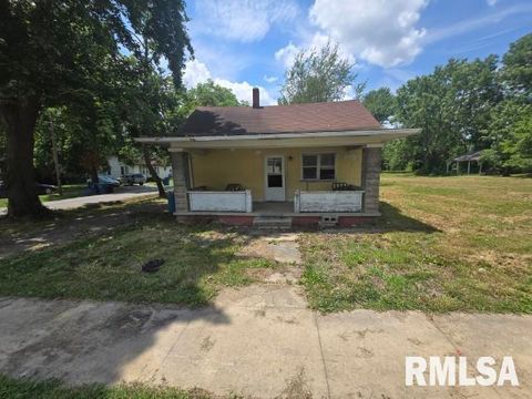 Tiny photo for 629 S 18TH Street, Mt Vernon, IL 62864 (MLS # EB458621)