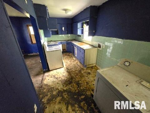 Tiny photo for 629 S 18TH Street, Mt Vernon, IL 62864 (MLS # EB458621)