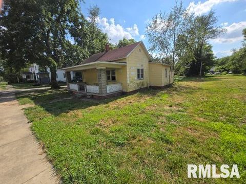 Tiny photo for 629 S 18TH Street, Mt Vernon, IL 62864 (MLS # EB458621)