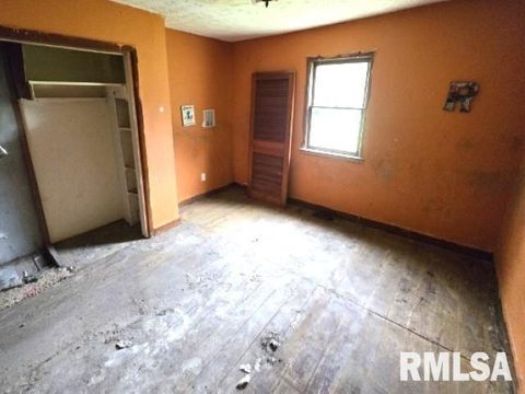 Tiny photo for 629 S 18TH Street, Mt Vernon, IL 62864 (MLS # EB458621)