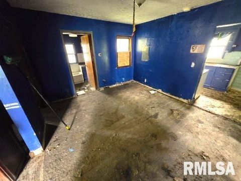 Tiny photo for 629 S 18TH Street, Mt Vernon, IL 62864 (MLS # EB458621)