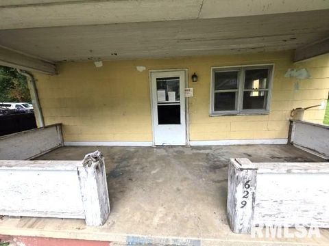 Tiny photo for 629 S 18TH Street, Mt Vernon, IL 62864 (MLS # EB458621)